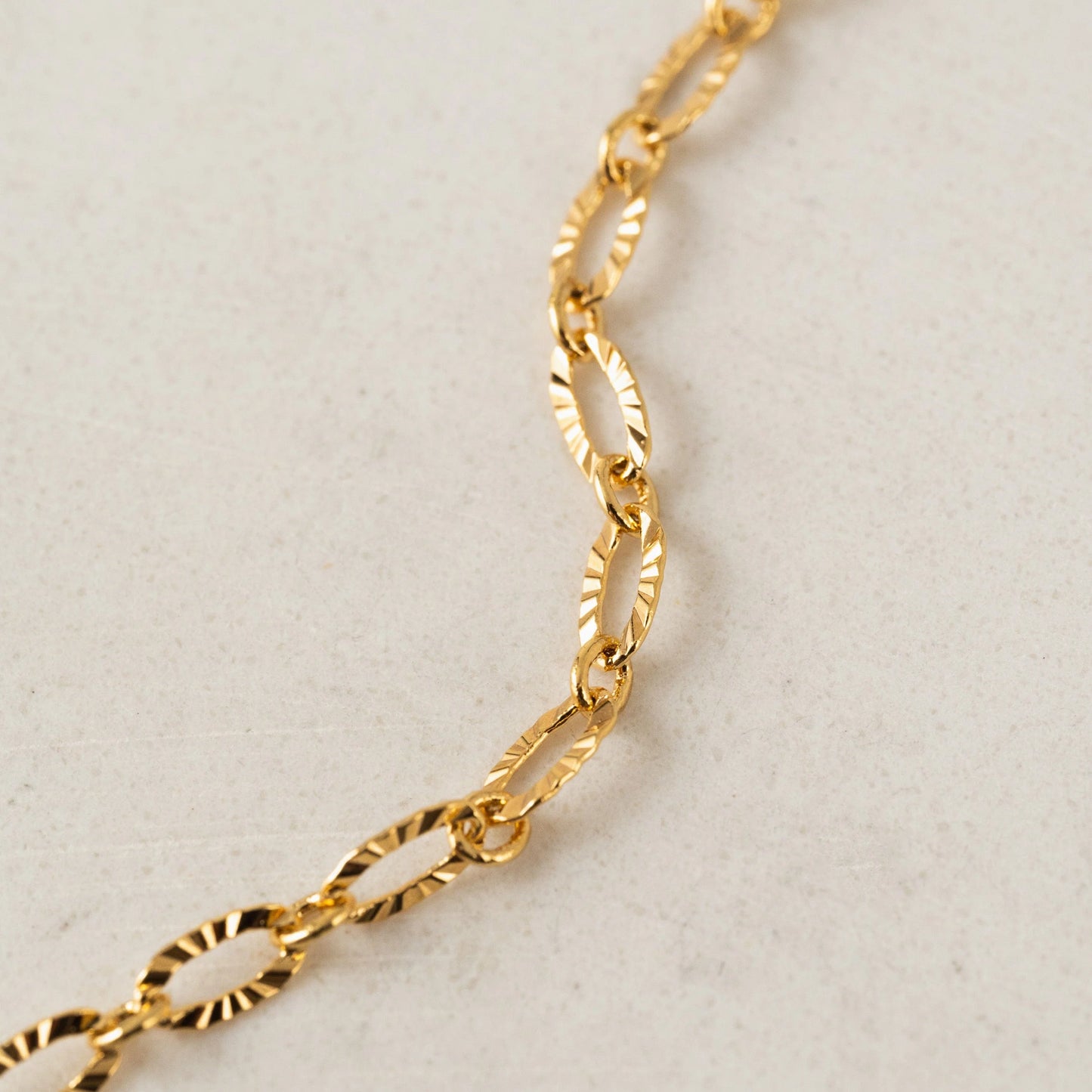 Swift Chain Gold Necklace