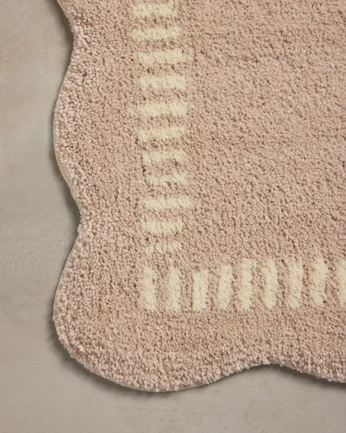 Valerie Area Rug in by Loloi