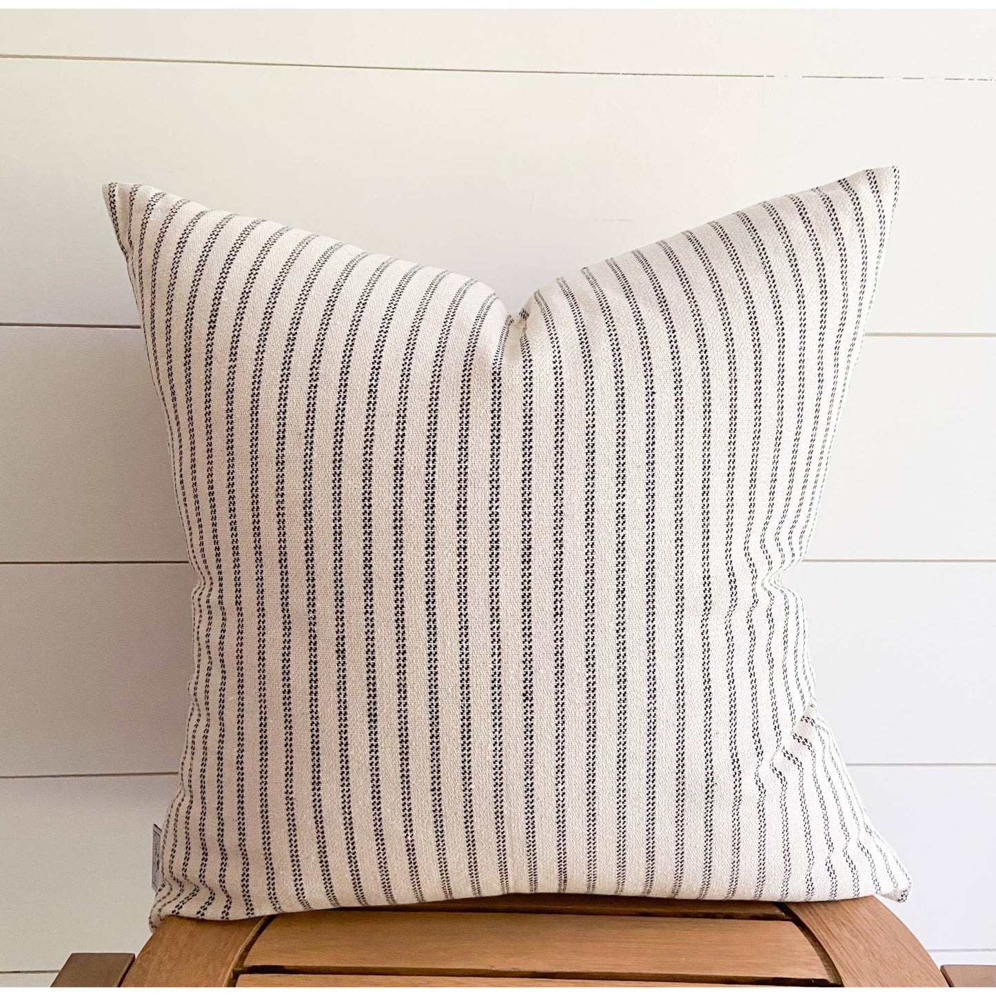 The Amelia Pillow 18x18 inch