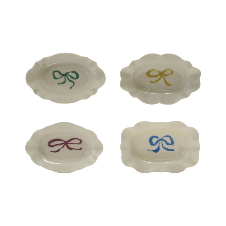 Stoneware Scalloped Dish with Bow