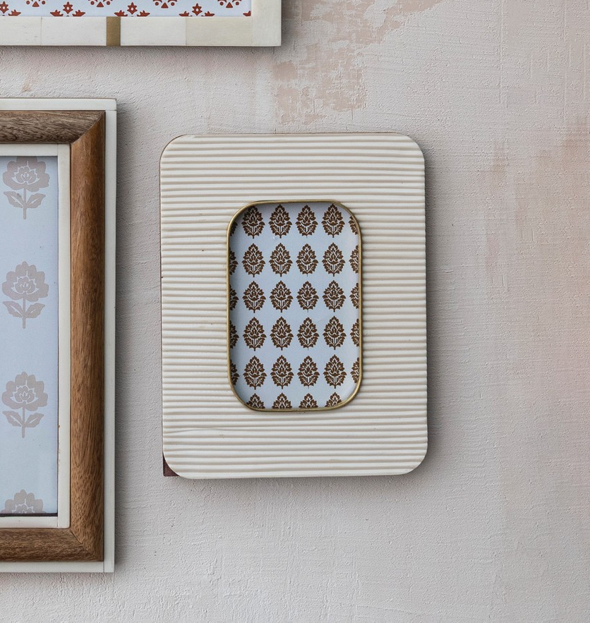 Resin Ribbed Photo Frame with Brass Inlay