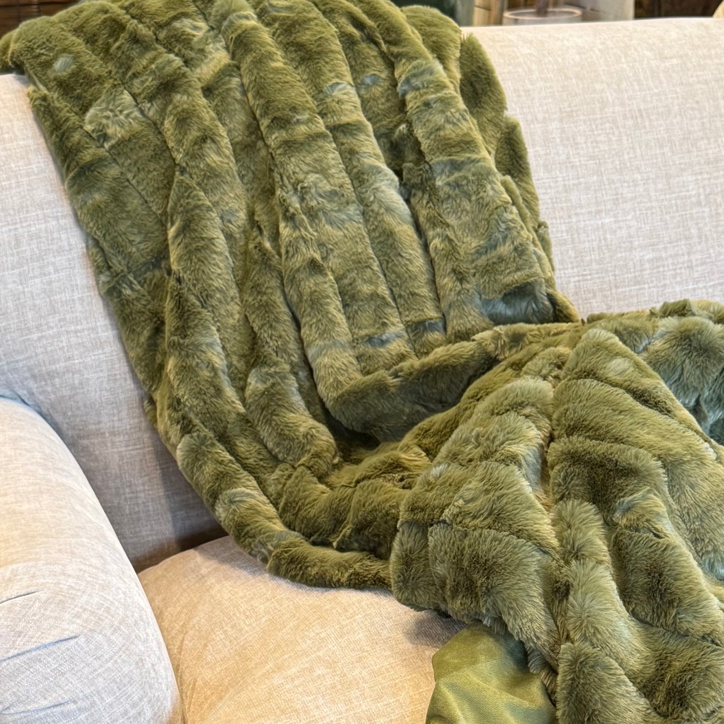 Green Faux Fur Ribbed Throw with Velvet Back