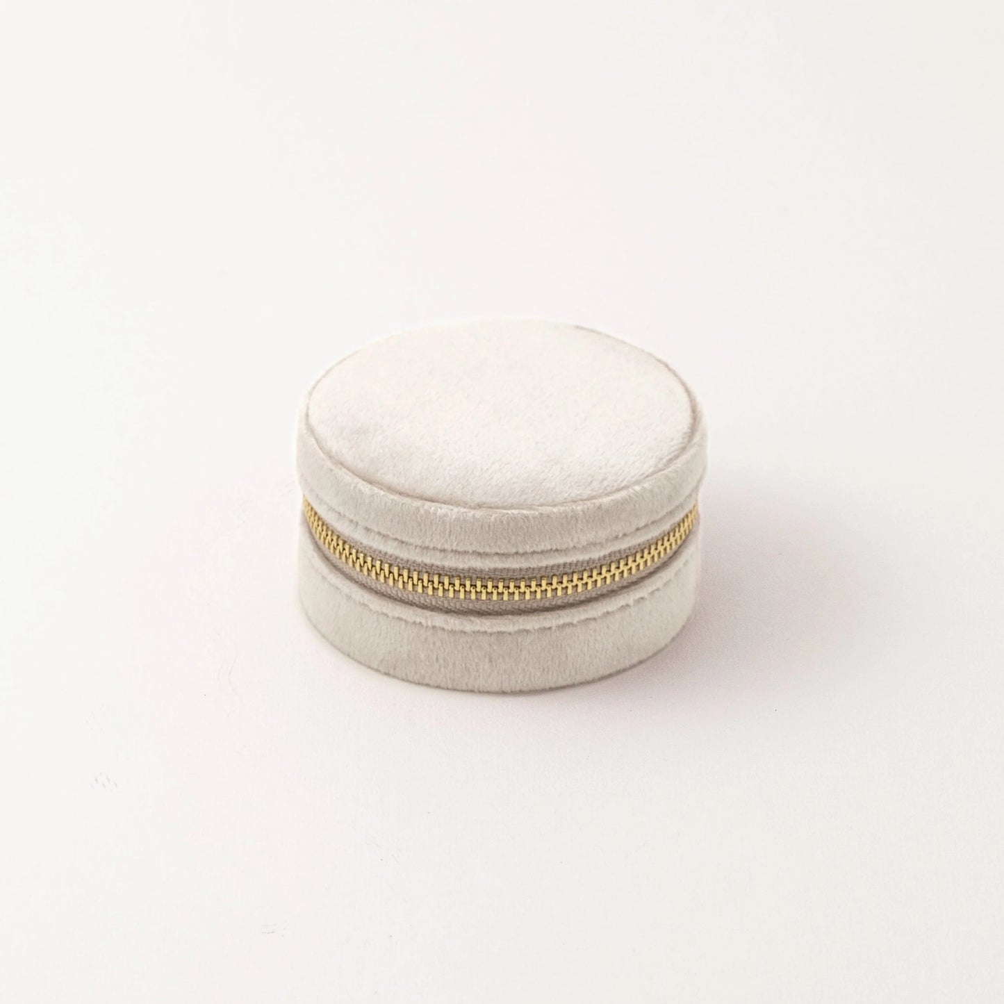 Bon Voyage Circle Travel Case, Two Colors