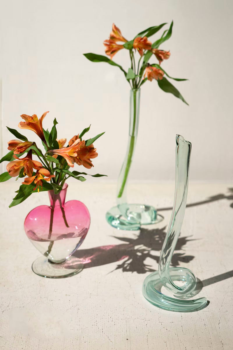 Glass Heart Vase in Ombre Pink