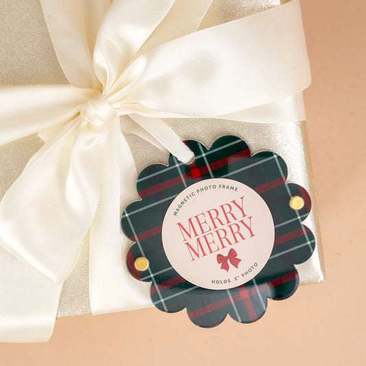 Evergreen Plaid Scalloped Round Picture Frame Ornament