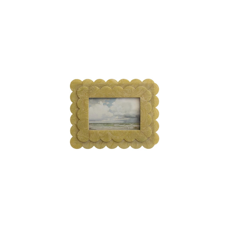 2-Layer Scalloped Photo Frame