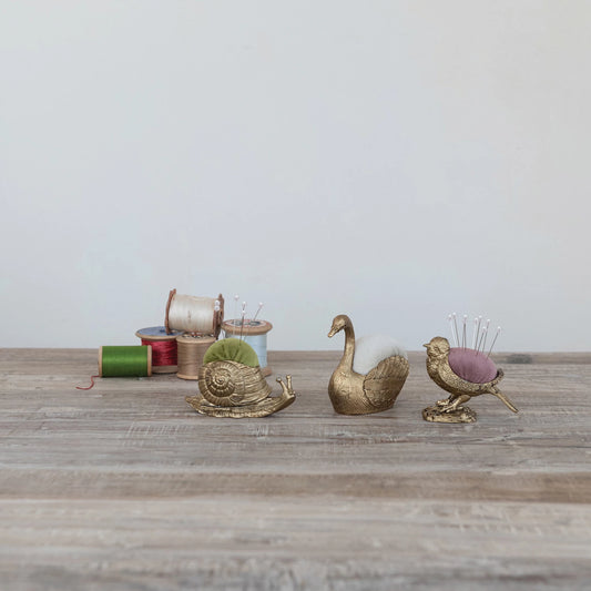 Velvet Pin Cushion with 5 Pearl Head Pins