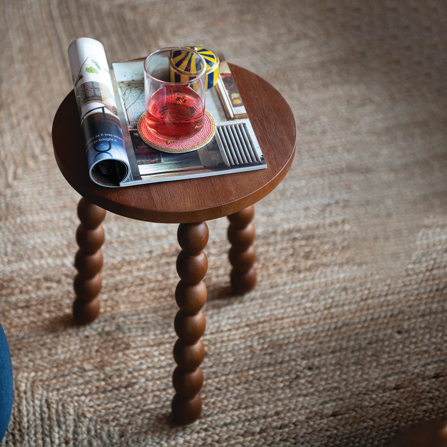 Rubberwood Side Table with Turned Legs | Walnut