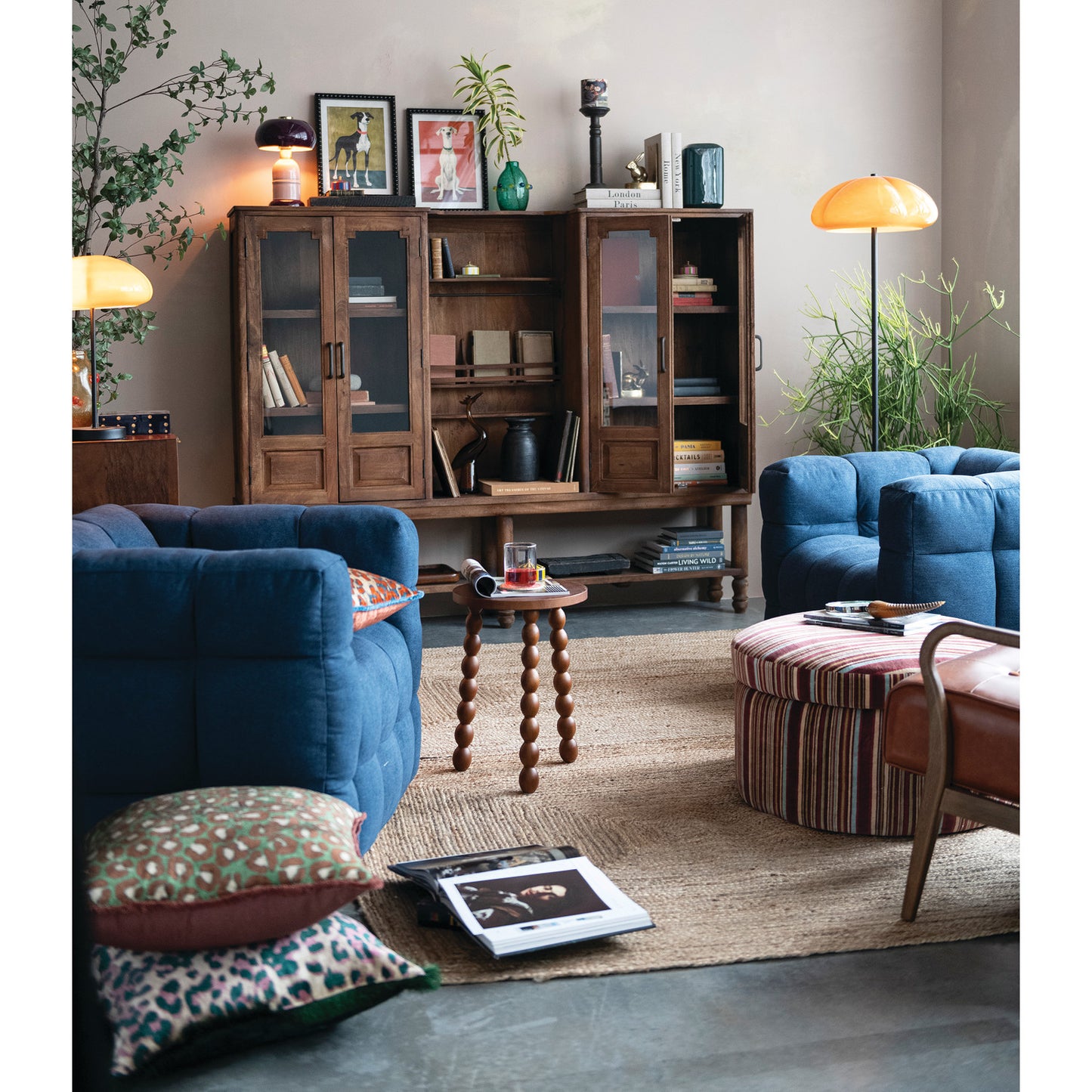 Rubberwood Side Table with Turned Legs | Walnut