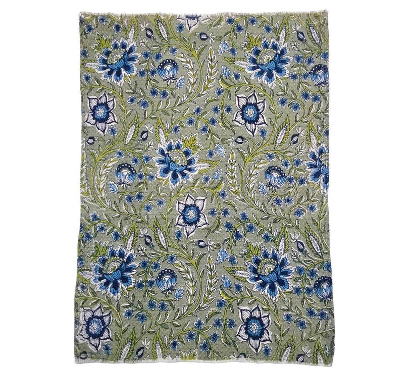 Plumbago Botanical Print Cotton Towel
