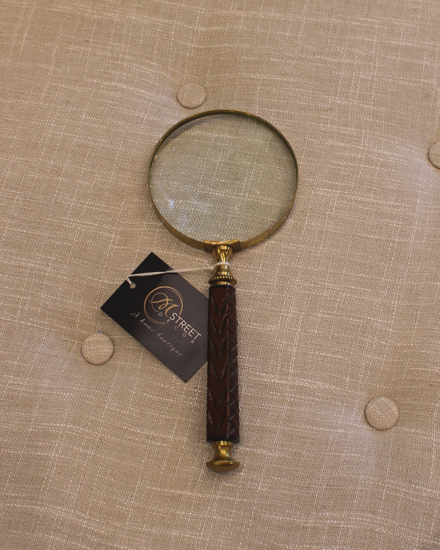 Diamond-Patterned Handle Magnifying Glasses